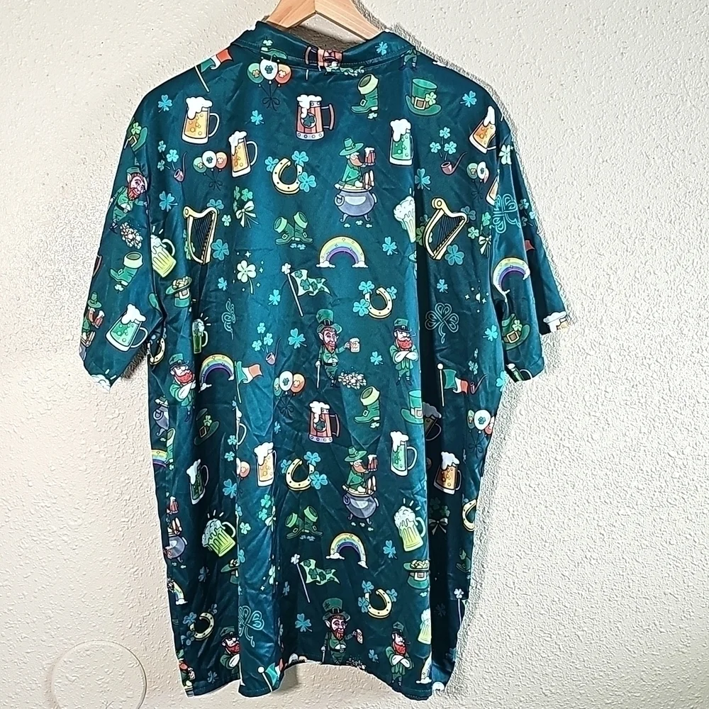 ARVIHILL Saint Patrick Short Sleeves Button-Down Shirt.